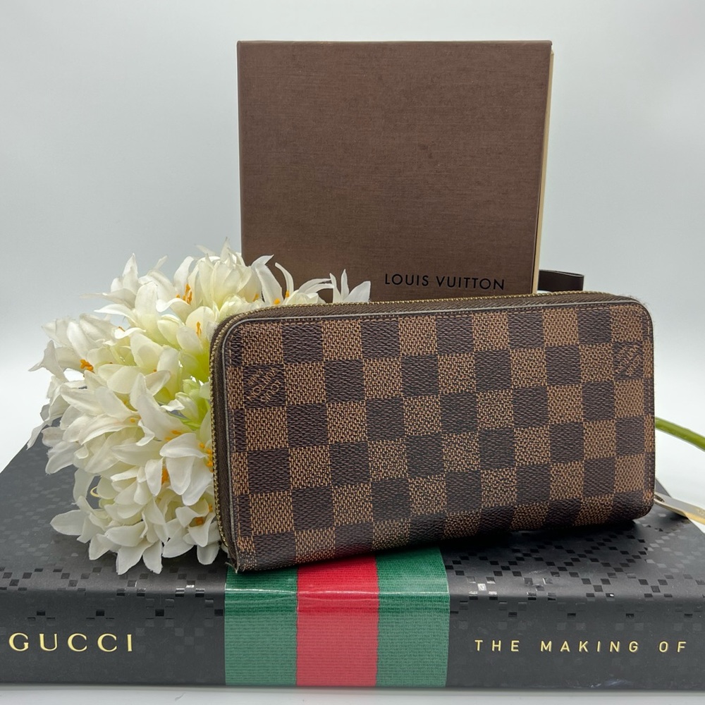 Louis Vuitton Damier Ebene